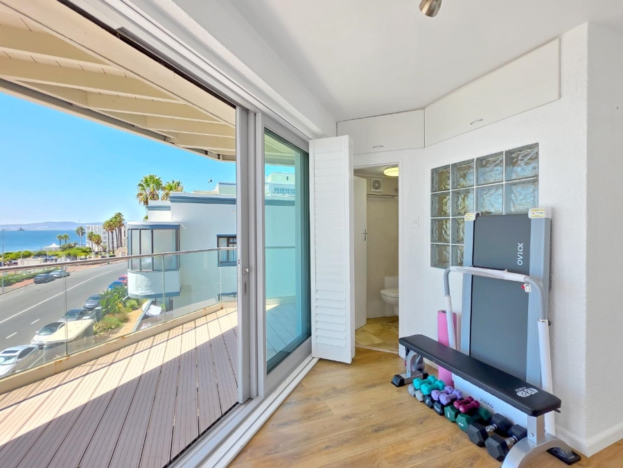 To Let 2 Bedroom Property for Rent in Mouille Point Western Cape